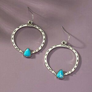 1 LEFT!! SHANELLE SILVER STONE DROP EARRINGS
